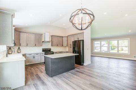 45 Hemlock Ter, Springfield, NJ 07081 photo 10