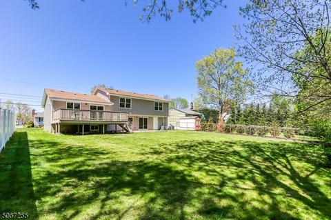 45 Hemlock Ter, Springfield, NJ 07081 photo 3