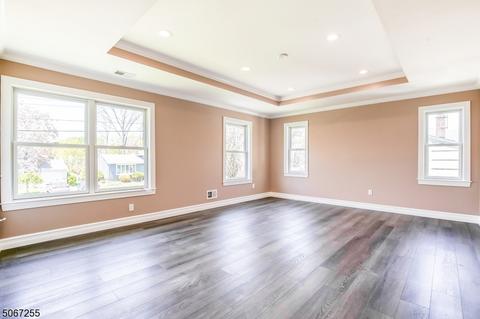 45 Hemlock Ter, Springfield, NJ 07081 photo 16