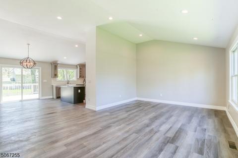 45 Hemlock Ter, Springfield, NJ 07081 photo 7