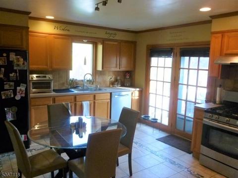 99 Hancox Ave, Nutley, NJ 07110 photo 4