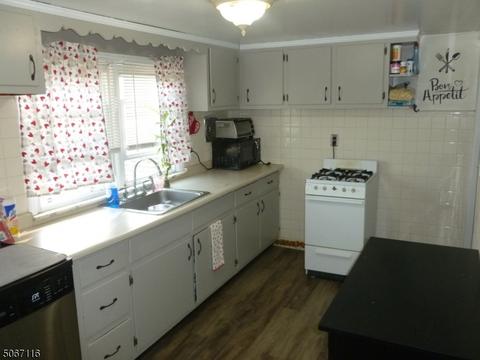 99 Hancox Ave, Nutley, NJ 07110 photo 13