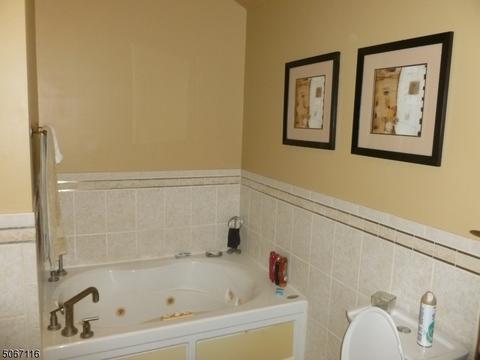 99 Hancox Ave, Nutley, NJ 07110 photo 9