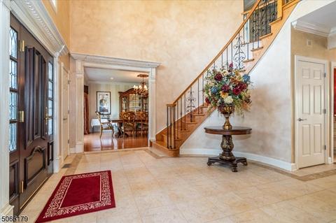 47 Eileen Dr, Cedar Grove, NJ 07009 photo 3