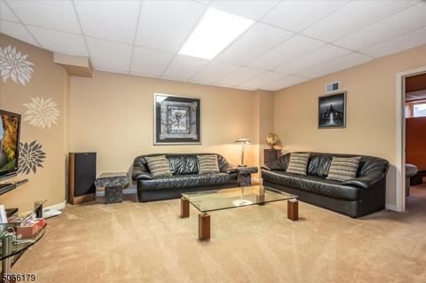 47 Eileen Dr, Cedar Grove, NJ 07009 photo 21