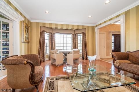 47 Eileen Dr, Cedar Grove, NJ 07009 photo 5