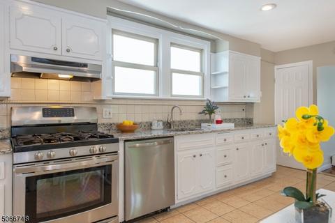 38 Berkeley Pl, Bloomfield, NJ 07003 photo 13