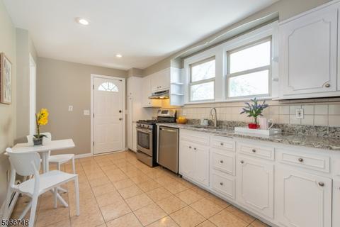 38 Berkeley Pl, Bloomfield, NJ 07003 photo 11