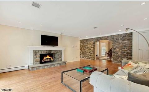 14 Ackerman Rd, Saddle River, NJ 07458 photo 9