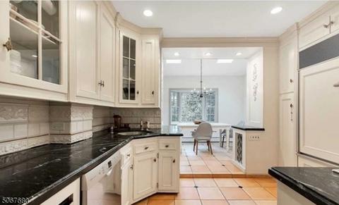14 Ackerman Rd, Saddle River, NJ 07458 photo 10