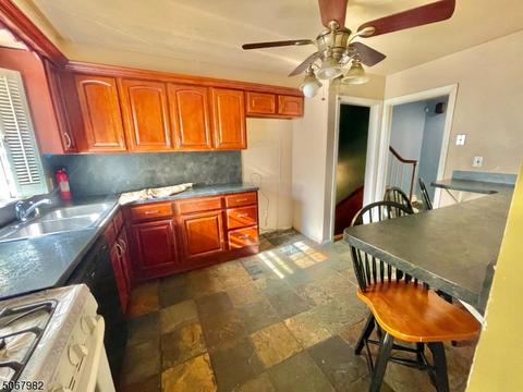 69 Parkside Rd, Plainfield, NJ 07060 photo 4
