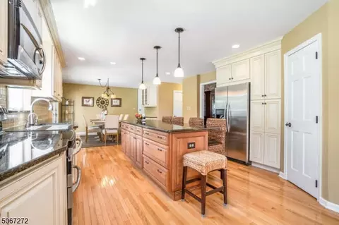 35 Farview Dr, Hackettstown, NJ 07840 photo 7