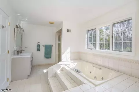 35 Farview Dr, Hackettstown, NJ 07840 photo 19