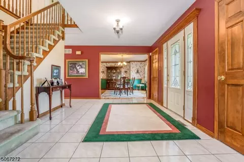 35 Farview Dr, Hackettstown, NJ 07840 photo 3