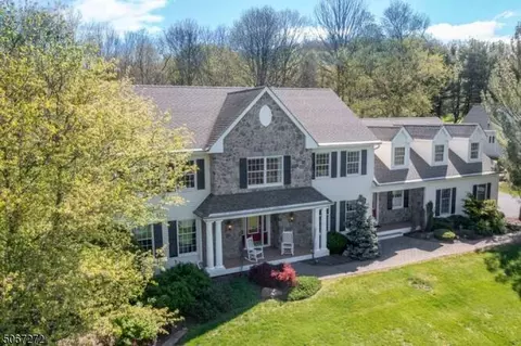 35 Farview Dr, Hackettstown, NJ 07840 photo 2
