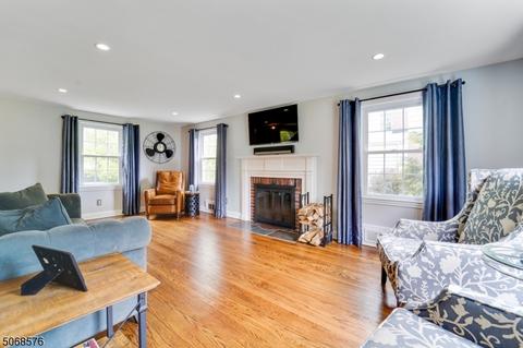 32 Beech Ave, Berkeley Heights, NJ 07922 photo 4