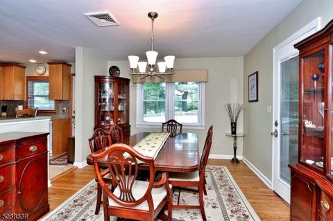 39 Cambridge Ter, Springfield, NJ 07081 photo 5