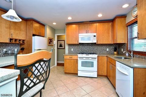 39 Cambridge Ter, Springfield, NJ 07081 photo 7