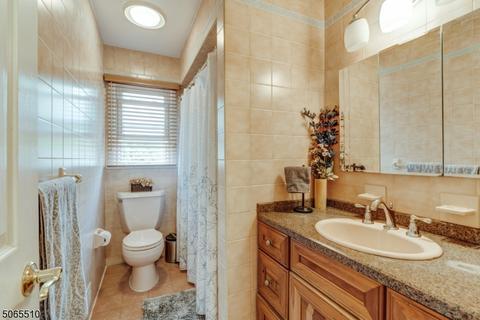 43 Stanford Pl, Wayne, NJ 07470 photo 12
