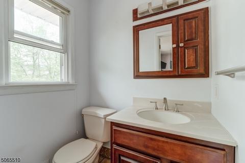 43 Stanford Pl, Wayne, NJ 07470 photo 16