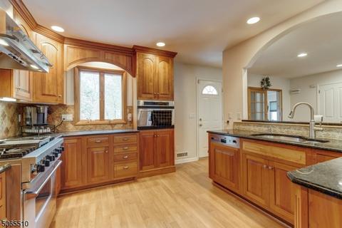 43 Stanford Pl, Wayne, NJ 07470 photo 6