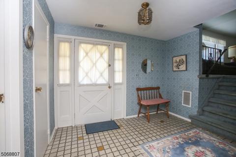 2 E Circuit Dr, Roxbury Twp., NJ 07876 photo 2