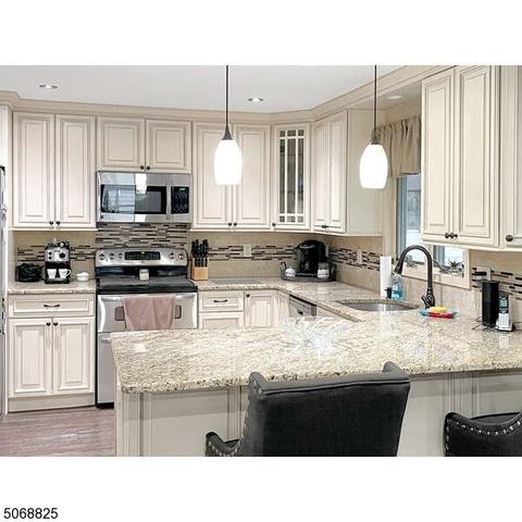 12 Durham Dr, Clark, NJ 07066 photo 8