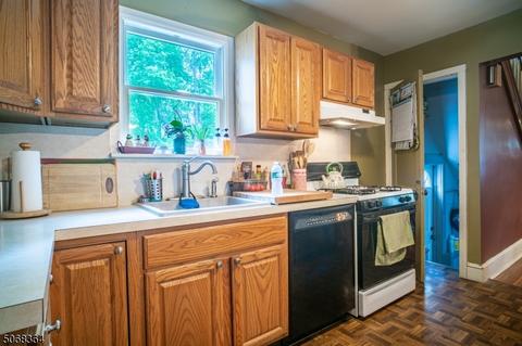 69 Edgar Pl, Nutley, NJ 07110 photo 9