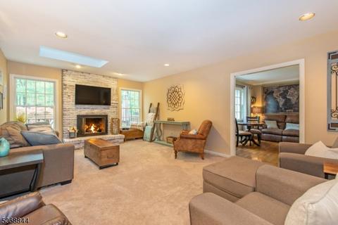 2 Exeter Way, Roxbury Twp., NJ 07876 photo 5