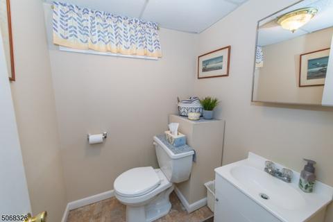 69 Easedale Rd, Wayne, NJ 07470 photo 16