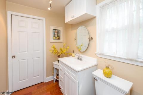47 Sloping Hill Ter, Wayne, NJ 07470 photo 11