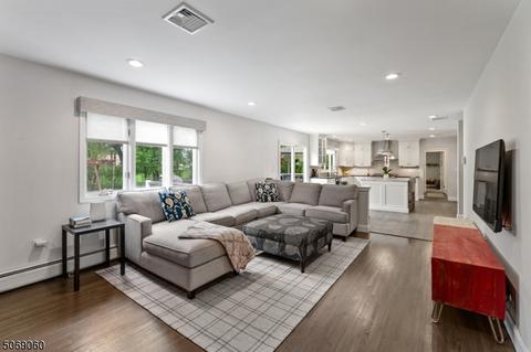 69 Carol Pl, Wayne, NJ 07470 photo 11