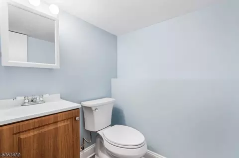 19 Cherry Pl, Nutley, NJ 07110 photo 23