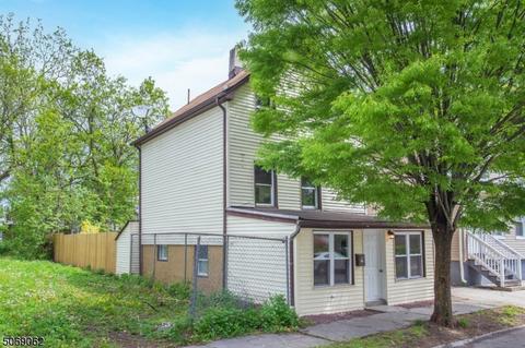 545 Beach St, Orange, NJ 07050 photo 2