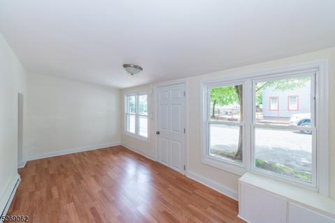 545 Beach St, Orange, NJ 07050 photo 15