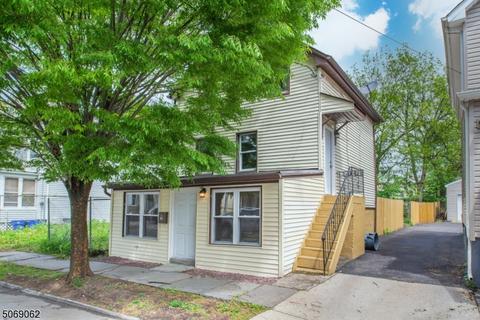 545 Beach St, Orange, NJ 07050 photo 1