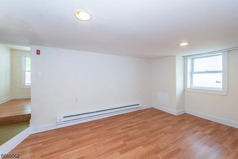 545 Beach St, Orange, NJ 07050 photo 17