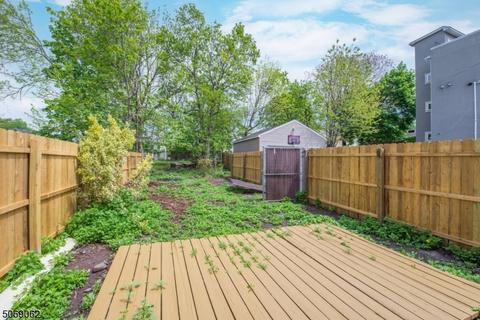 545 Beach St, Orange, NJ 07050 photo 22