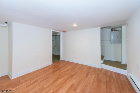 545 Beach St, Orange, NJ 07050 photo 18