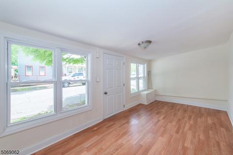 545 Beach St, Orange, NJ 07050 photo 14