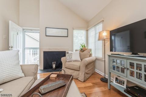 27 Stevens Ct, Bedminster, NJ 07921 photo 5
