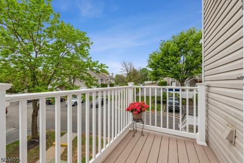 27 Stevens Ct, Bedminster, NJ 07921 photo 2