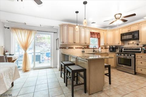 37 Oak Ridge Ave, Nutley, NJ 07110 photo 4