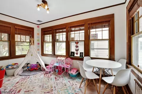 17 S Mountain Rd, Millburn, NJ 07041 photo 5