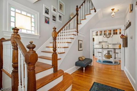 17 Orchard St, Mendham, NJ 07945 photo 4