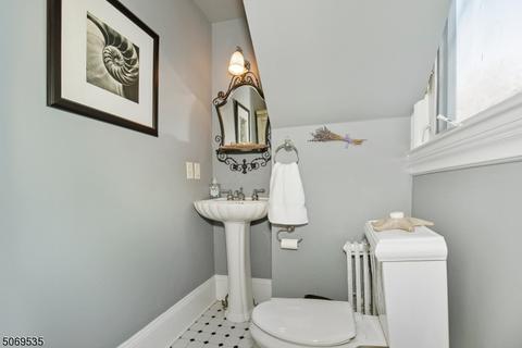 17 Orchard St, Mendham, NJ 07945 photo 8