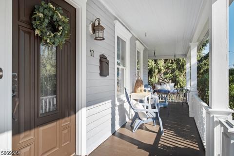 17 Orchard St, Mendham, NJ 07945 photo 3