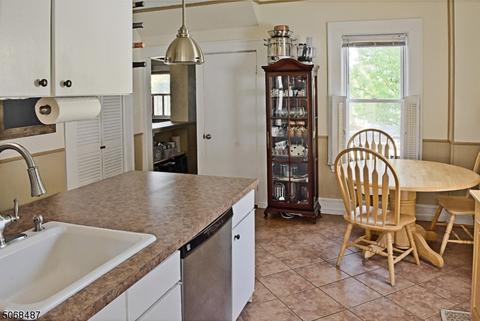8 Ekstrom St, Dover, NJ 07801 photo 8