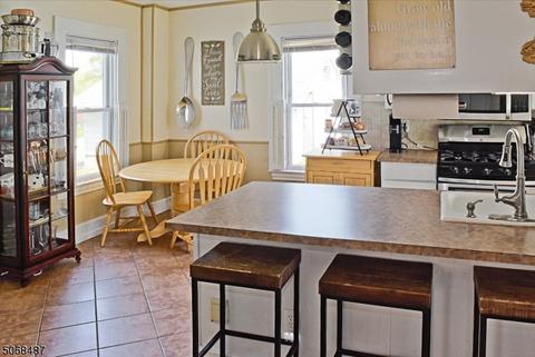 8 Ekstrom St, Dover, NJ 07801 photo 6