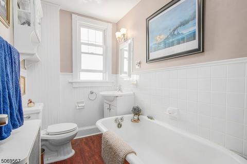 417 Berkeley Ave, Bloomfield, NJ 07003 photo 13